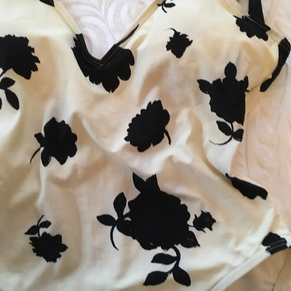 Kate Spade Cream One-Piece Swimsuit with Black Floral Print - Picture 5 of 12